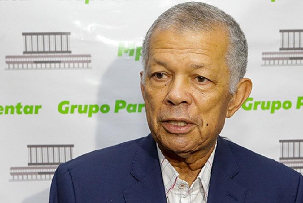 Líder histórico do MpD sobe ao palanque em apoio a Paulo Veiga
