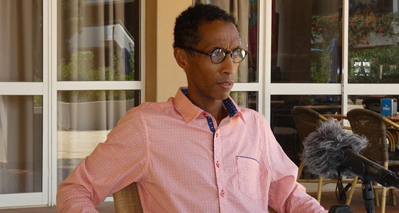 Casimiro de Pina. “O MpD é, hoje, uma manta de retalhos” e “Ulisses é, tristemente, um pequeno déspota” que “não respeita nada, nem ninguém”