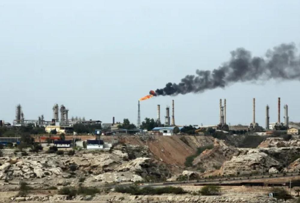Irão Ataca Complexo Petroquímico em Haifa em Retaliação a Israel