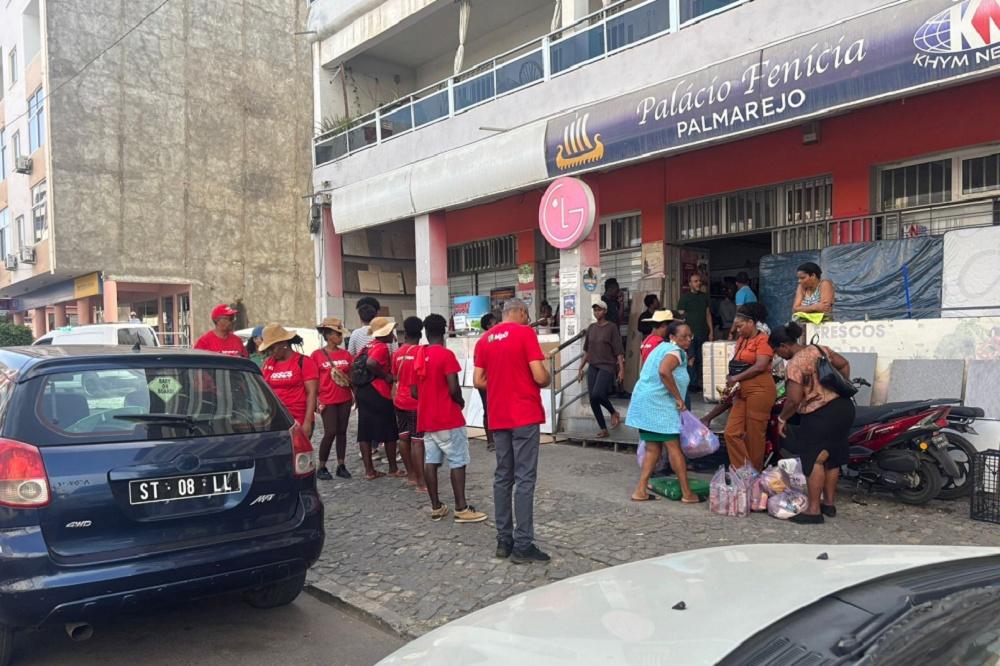 A comprar votos, Ministério da Família não tem mãos a medir