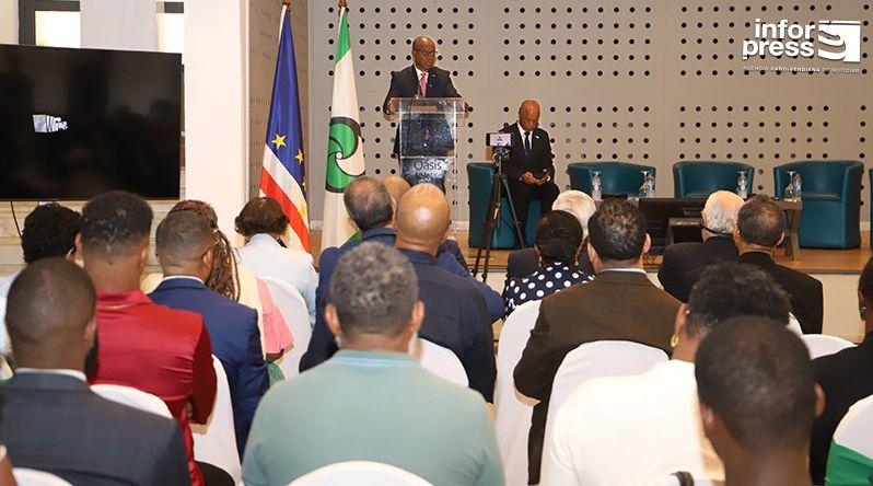 Ulisses defende reforço da democracia em conferência da IDC África