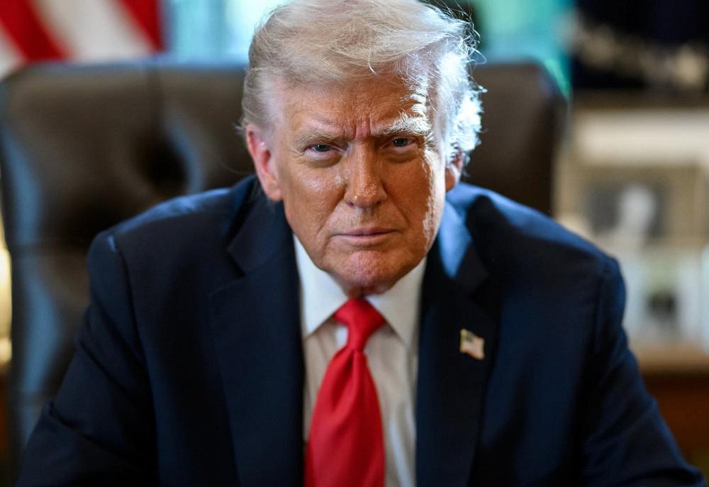 Trump diz que acordo de paz será assinado hoje. Irão nega e fala em “cautela”