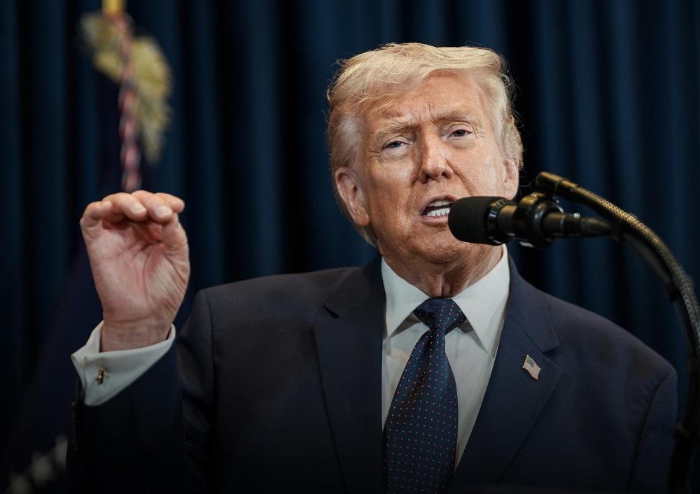 Em raro momento de sinceridade, Trump assume ser líder de “piratas”
