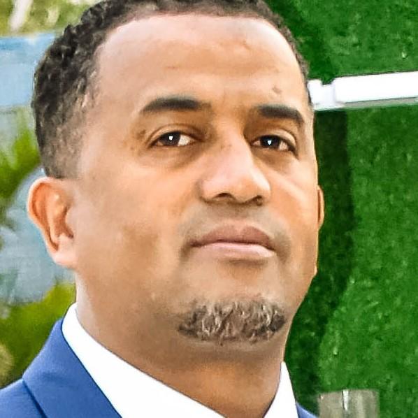 Os 100 Dias do Governo de Francisco Carvalho: Entre a Margem de Manobra e os Gigantes de Cabo Verde