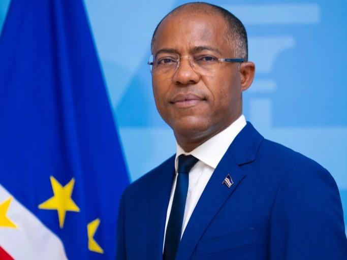 PM quer aprofundar relações com CPLP e Estados-membros