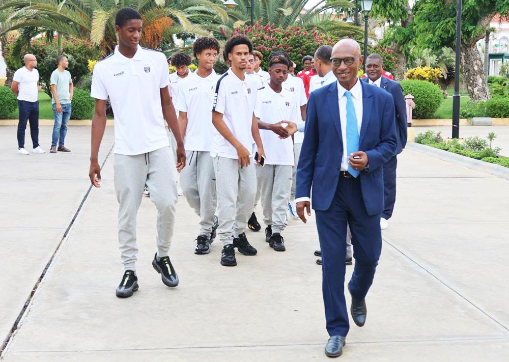 Sub-15: Presidente interina encoraja “geração da esperança” a acreditar no seu potencial