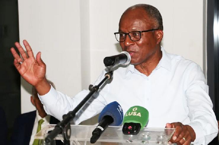 Ulisses com “saia justa”