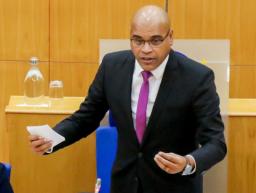 Governo garante que não haverá aumento da idade da reforma