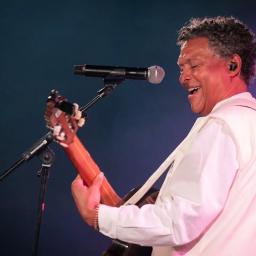 ​Mário Lúcio lança álbum “Antologia Pessoal: Mar e Terra”