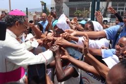 “Estou aqui para servir”, diz o novo bispo na sua chegada à Praia