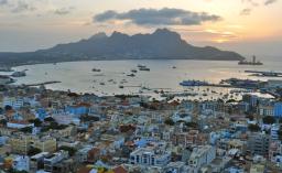 Idoso Proibido de Contactar Vítima de Sequestro e Abuso Sexual