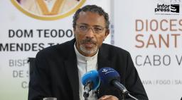 Bispo Eleito de Santiago Destaca Diálogo e Convivência