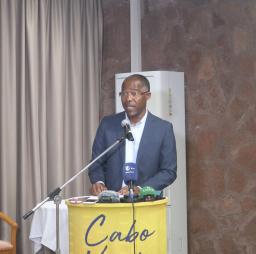 ​Francisco Carvalho promete “cortar gorduras do Estado” e apresenta plano para “um Cabo Verde para todos”