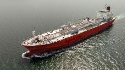 Teerão apreende petroleiro suspeito de "tentar afetar exportações"