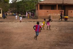 ​Cortes deixam 130.000 crianças guineenses vulneráveis à fome