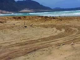 Extracção clandestina e escassez de areia criam constrangimento económico e impactos ambientais em São Vicente