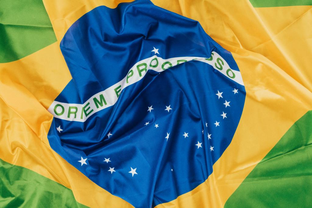 Mundo/
Brasil prevê excedente nas contas públicas pela primeira vez desde 2014