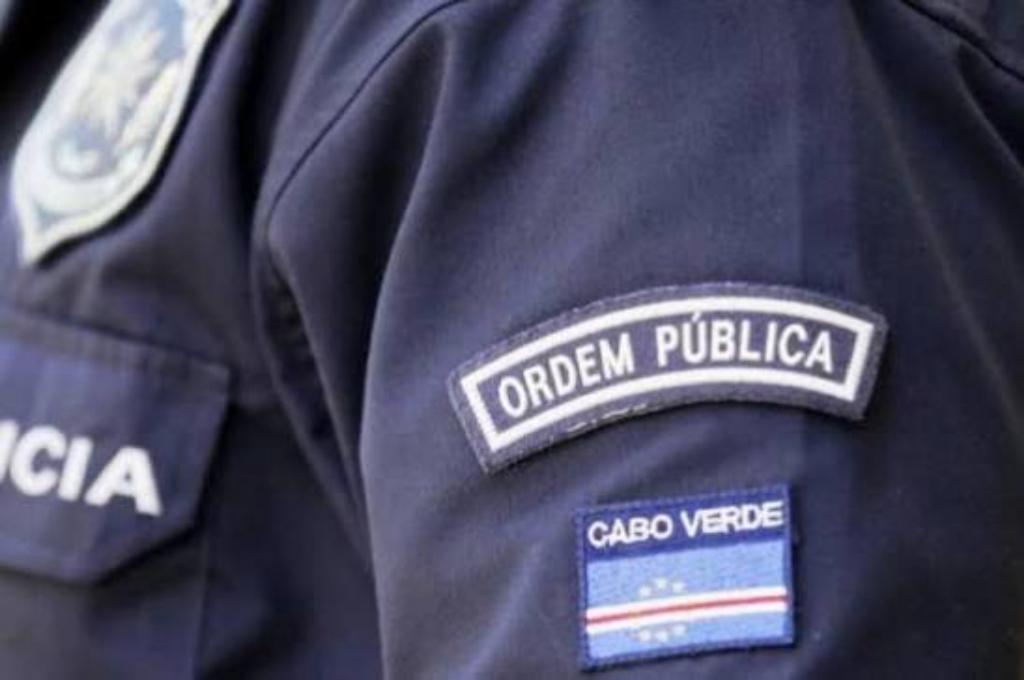 Casos de Polícia/
PN nega envolvimento de agentena morte de jovem em Achada Grande Trás