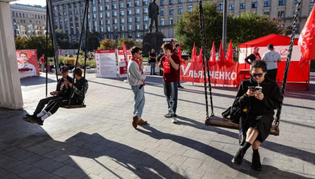 Mundo/
Russos elegem parlamento sob guerra, repressão e suspeitas sobre votação