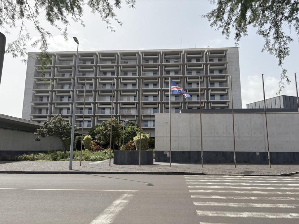 Economia/
Banco de Cabo Verde mantém taxas de juro de referência