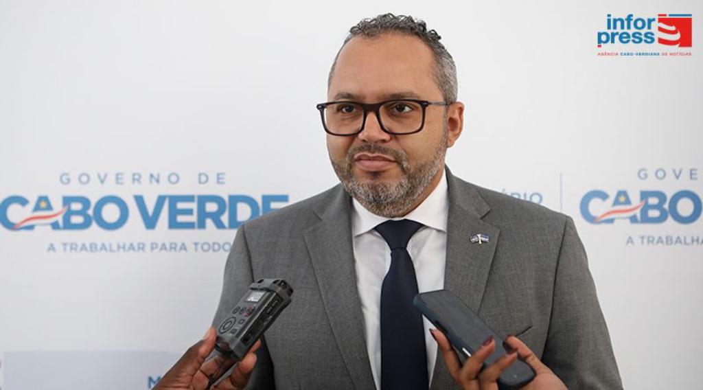País/
Governo alerta para banhos em barragens e cachoeiras de Santiago e anuncia medidas contra esquistossomose