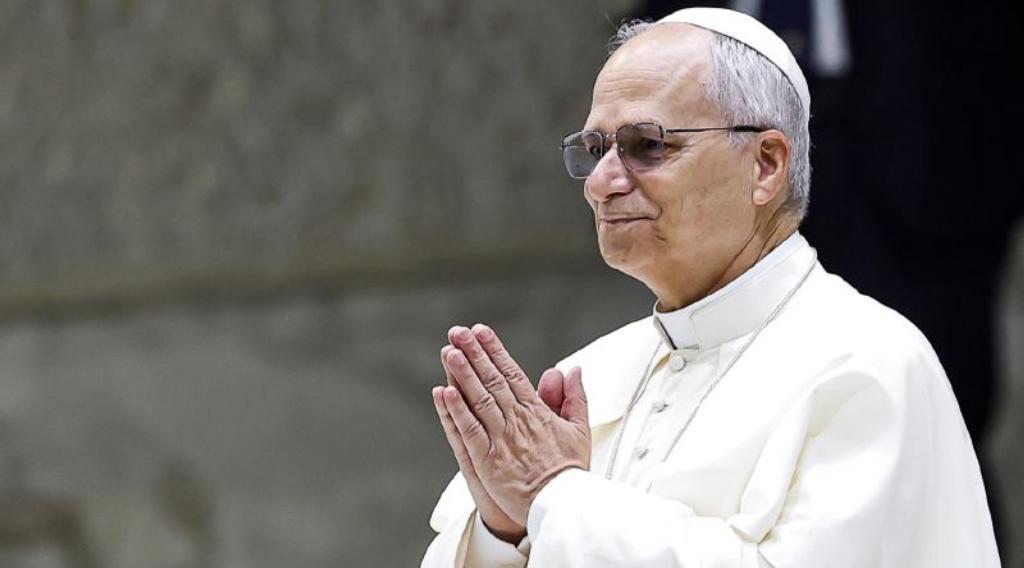 Mundo/
Nódulo removido do pulmão do Papa Leão XIV era cancerígeno - Vaticano