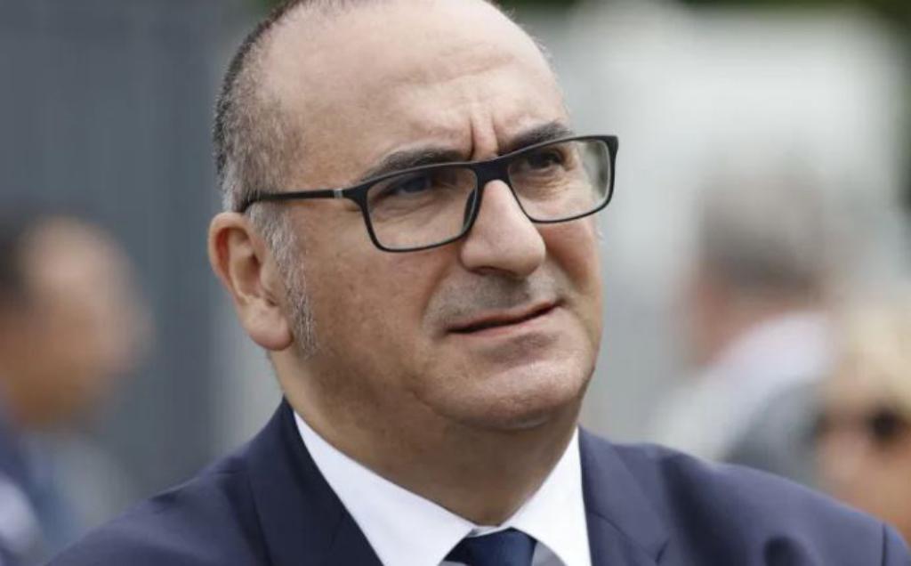 Mundo/
Ministro do Interior francês admite perda de controlo da polícia