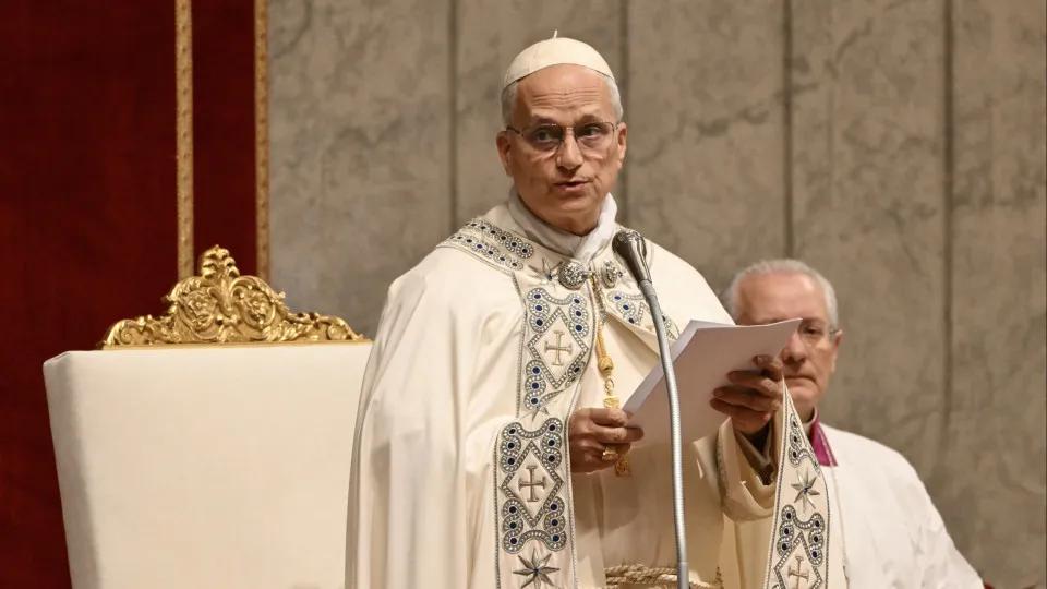 Papa e cardeais analisam papel da Igreja para favorecer a paz