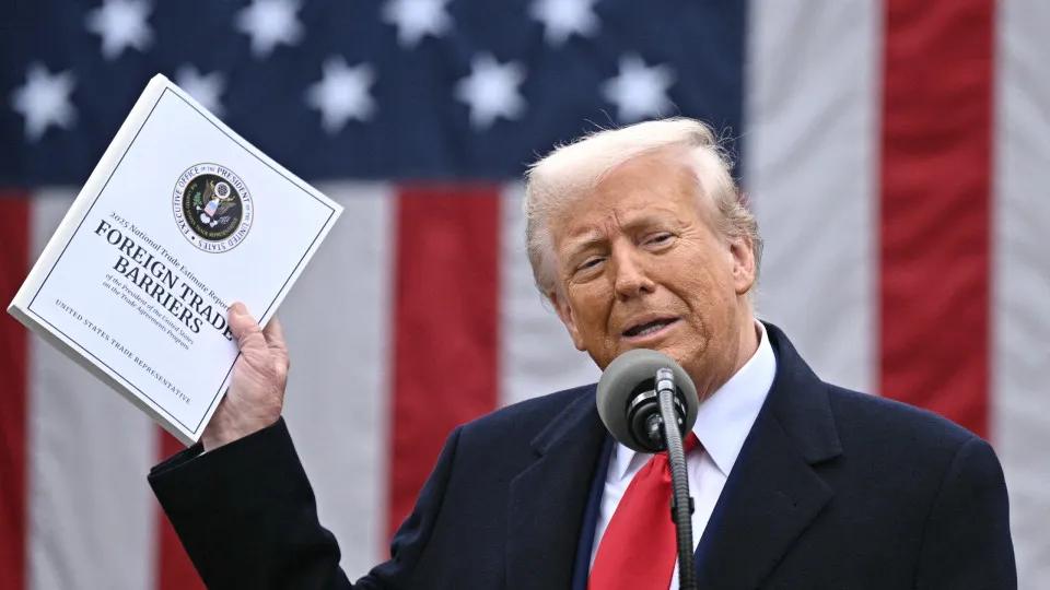 Tribunal considera ilegais tarifas de 10% impostas por Trump