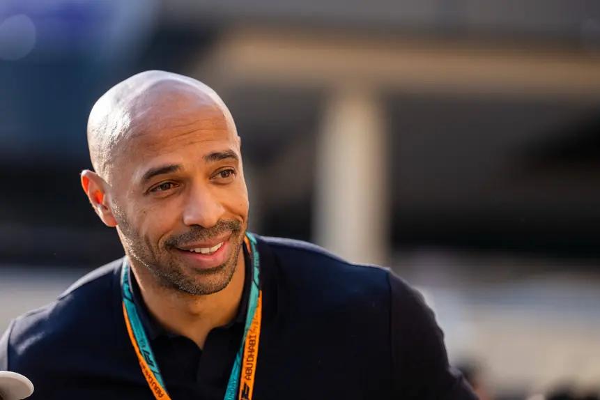 Henry elogia Cabo Verde em bom português: «O meu cabelo quase renasceu»