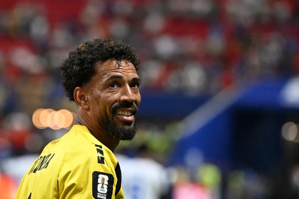 Vozinha Assina Pelo Colo-Colo e Reforça Campeão Chileno