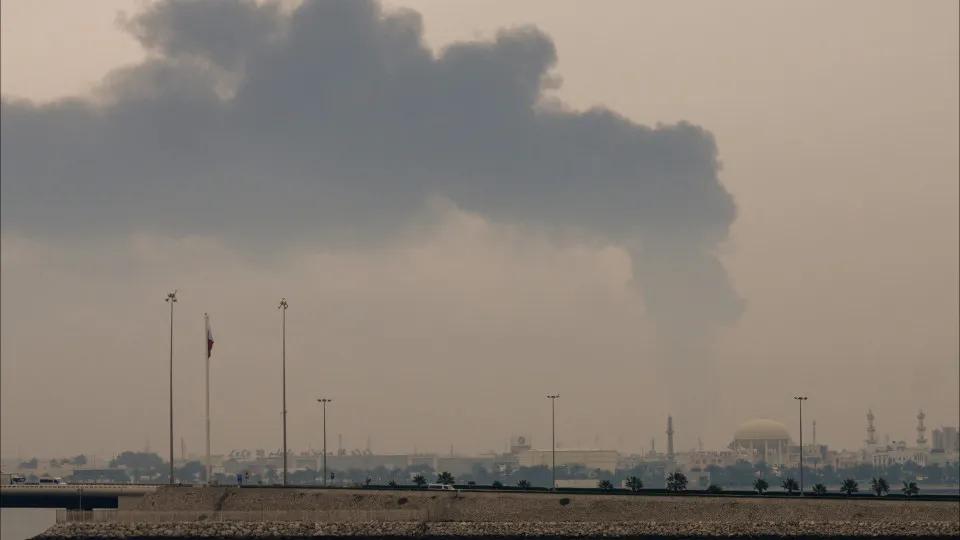 Bahrein atacado por Teerão em resposta a ofensiva dos EUA