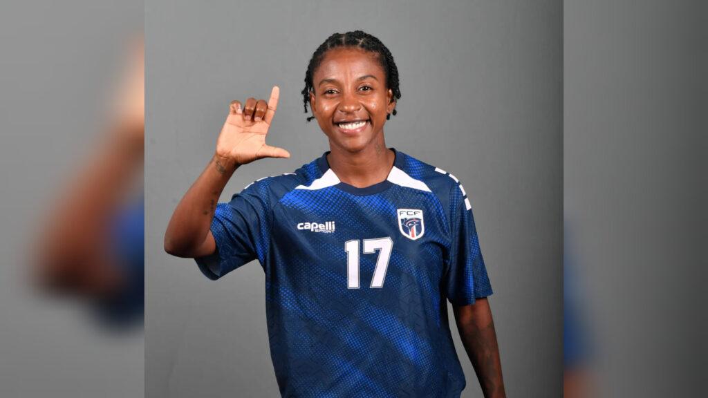 Evy Pereira anuncia fim da carreira na Seleção Nacional feminina