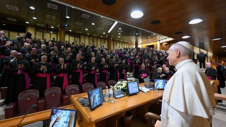 Papa Leão XIV pede aos novos bispos proximidade com o povo e os sacerdotes