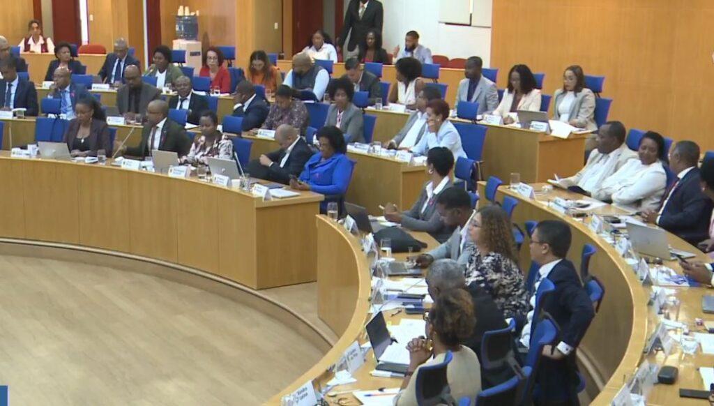 PAICV vota contra debate sobre mitigação do preço dos combustíveis