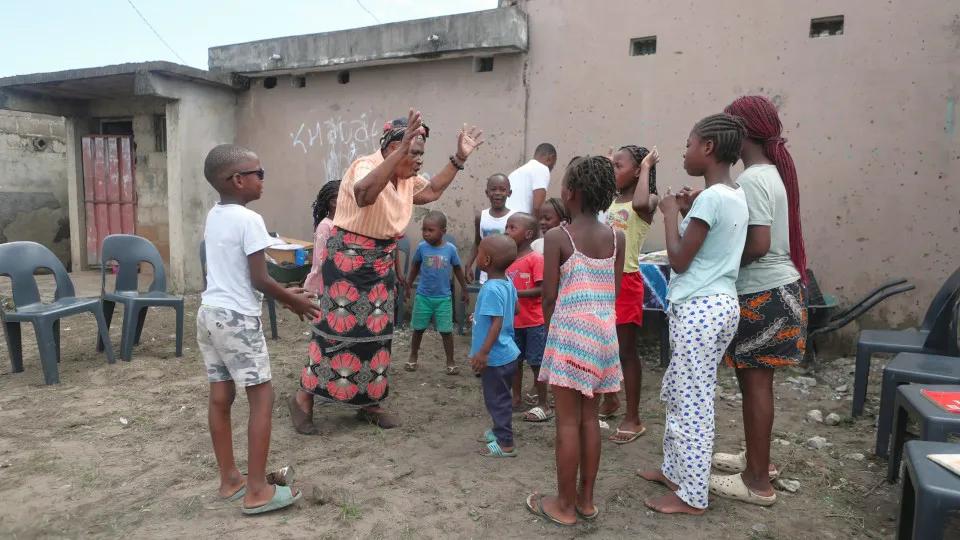 Quase 500 menores moçambicanos resgatados e reunificados com famílias