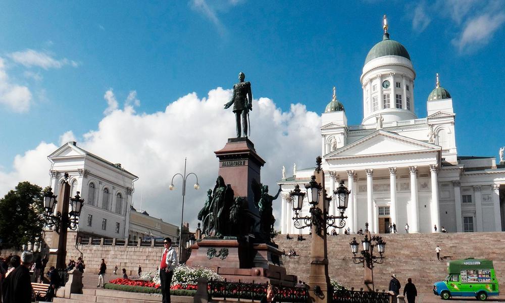 Países mais felizes do mundo em 2026: Finlândia lidera ranking pelo nono ano consecutivo