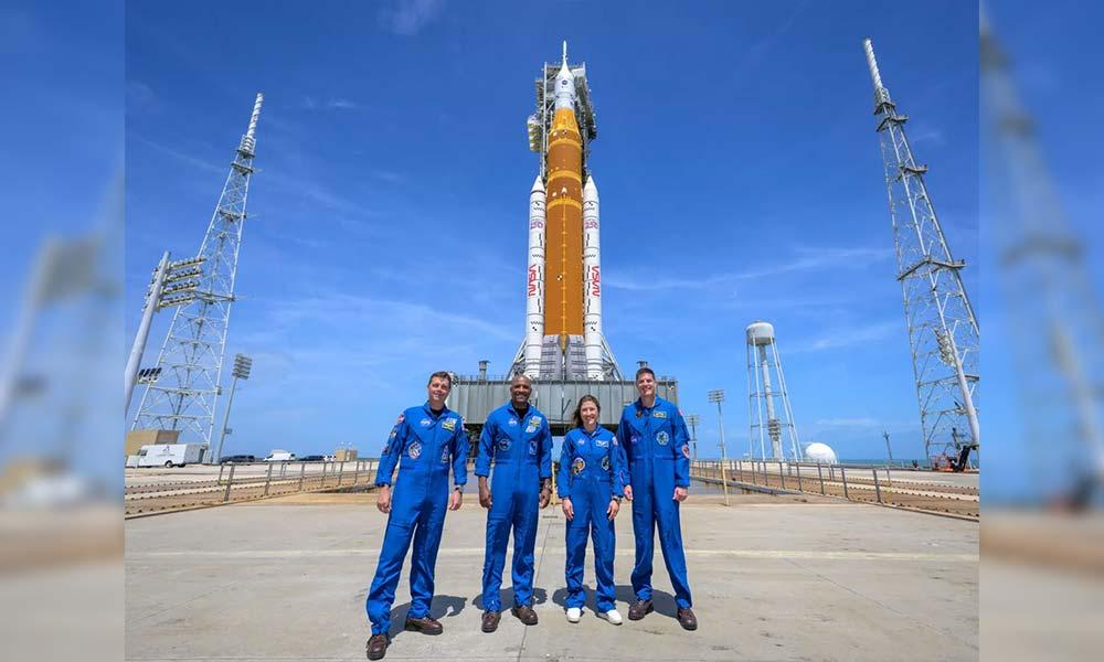 NASA-Voo tripulado Artemis II em torno da Lua quebra recorde de distância da Terra