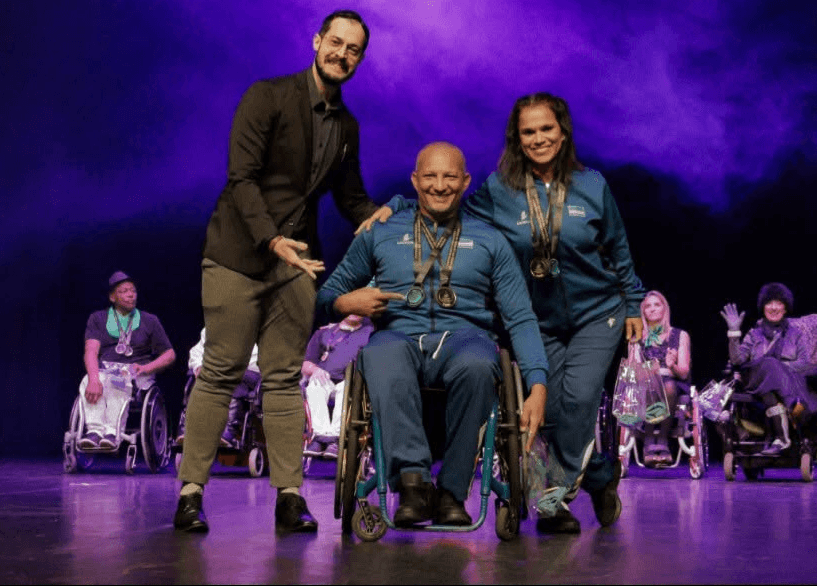 Grupo de dança “Mon na Roda” vence duas medalhas em campeonato no Brasil