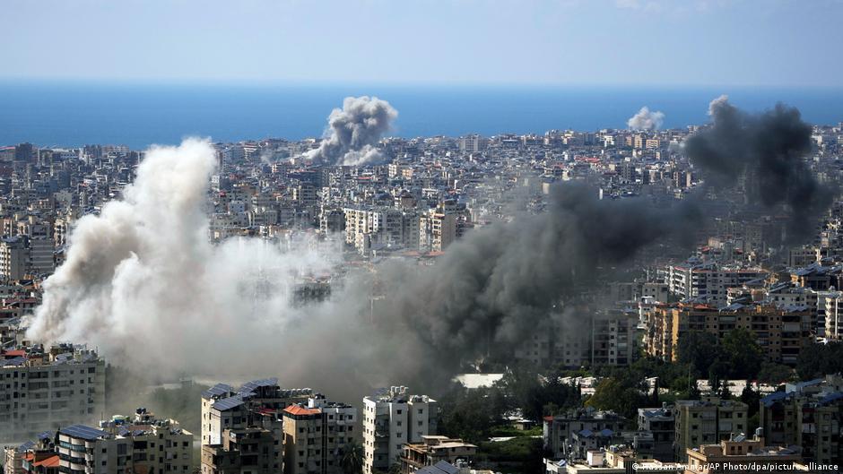 Israel bombardeia Líbano e Irão ameaça retomar hostilidades