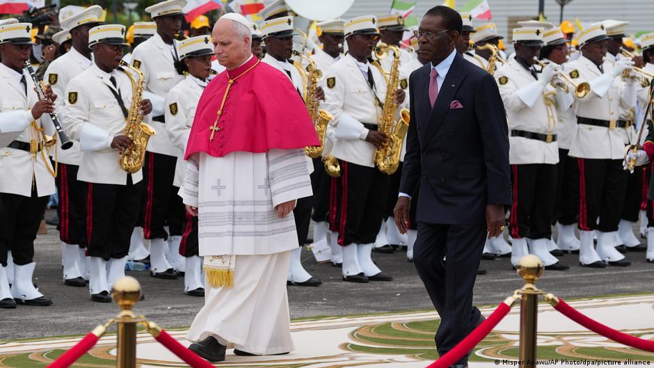 Papa condena na Guiné Equatorial “colonização” dos recursos minerais