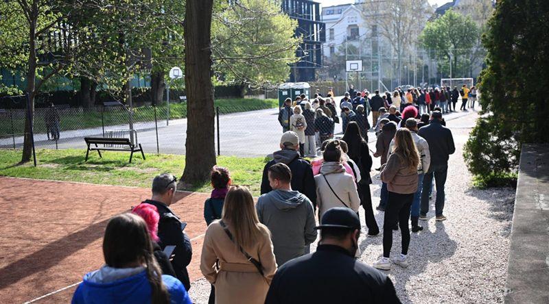 Observadores internacionais registam forte afluência às urnas nas legislativas da Hungria