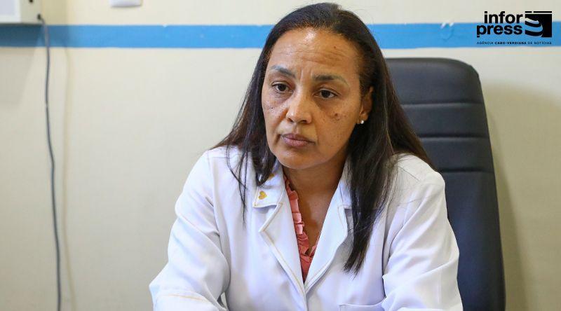 Pneumologista alerta para riscos de irritação respiratória em professores por exposição prolongada do giz escolar