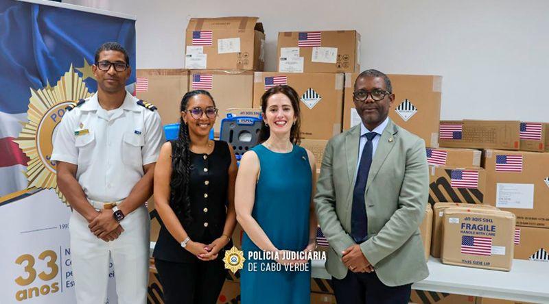 Polícia Judiciária e Cosmar reforçam meios no combate ao tráfico de drogas marítimo e aéreo