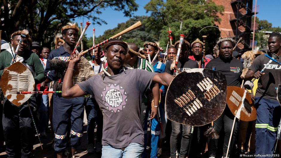 África do Sul: Como é que o governo está a responder à xenofobia?