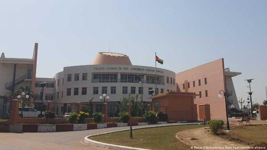Guiné-Bissau: PPG, novo partido ou projeto do regime militar?