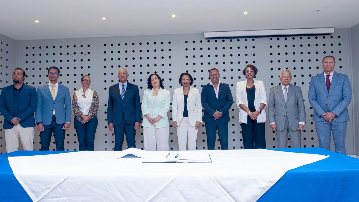 Ministra da Justiça empossa membros da comissão para a revisão do Código Civil Cabo-verdiano