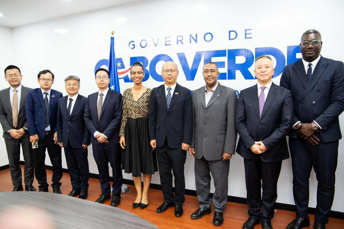 Ministro dos Projetos Especiais reúne-se com os Parceiros chineses para aprofundar cooperação nos eixos estratégicos do Memorando assinado com a CMEC