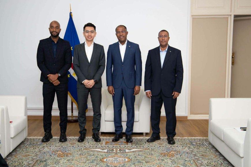 Francisco Carvalho recebe equipa da Huawei para reforçar cooperação na transformação digital de Cabo Verde