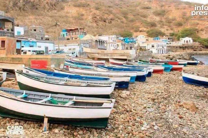 BRAVA: PESCADORES VOLTAM A EXIGIR EQUIPAMENTOS PARA PROTEGER AS SUAS EMBARCAÇÕES